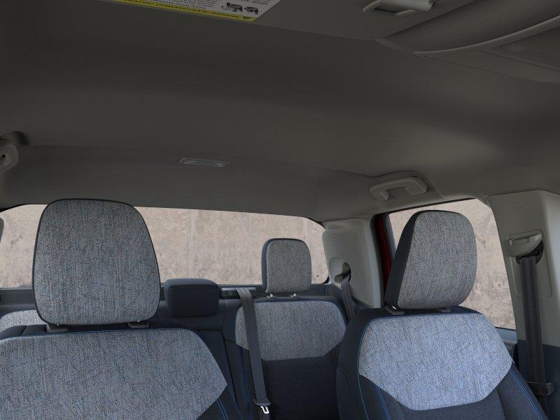 Vehicle photo 12