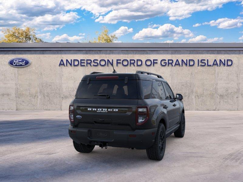 Vehicle photo 8