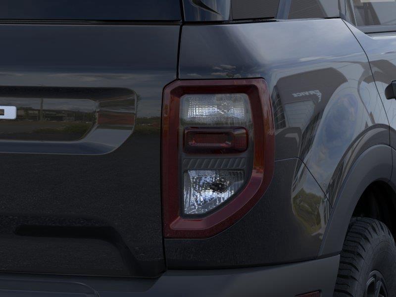 Vehicle photo 21