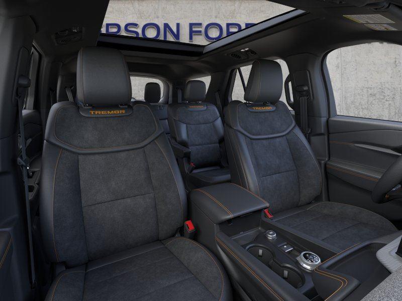 Vehicle photo 10