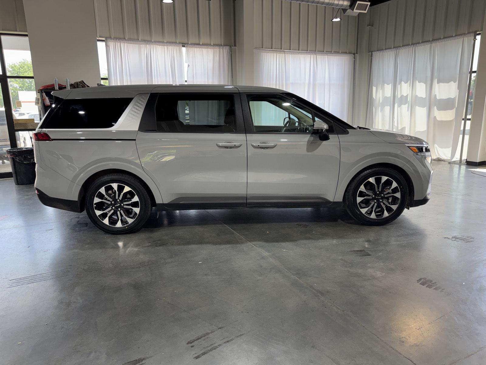 Used 2024 Kia Carnival for sale in Grand Island NE
