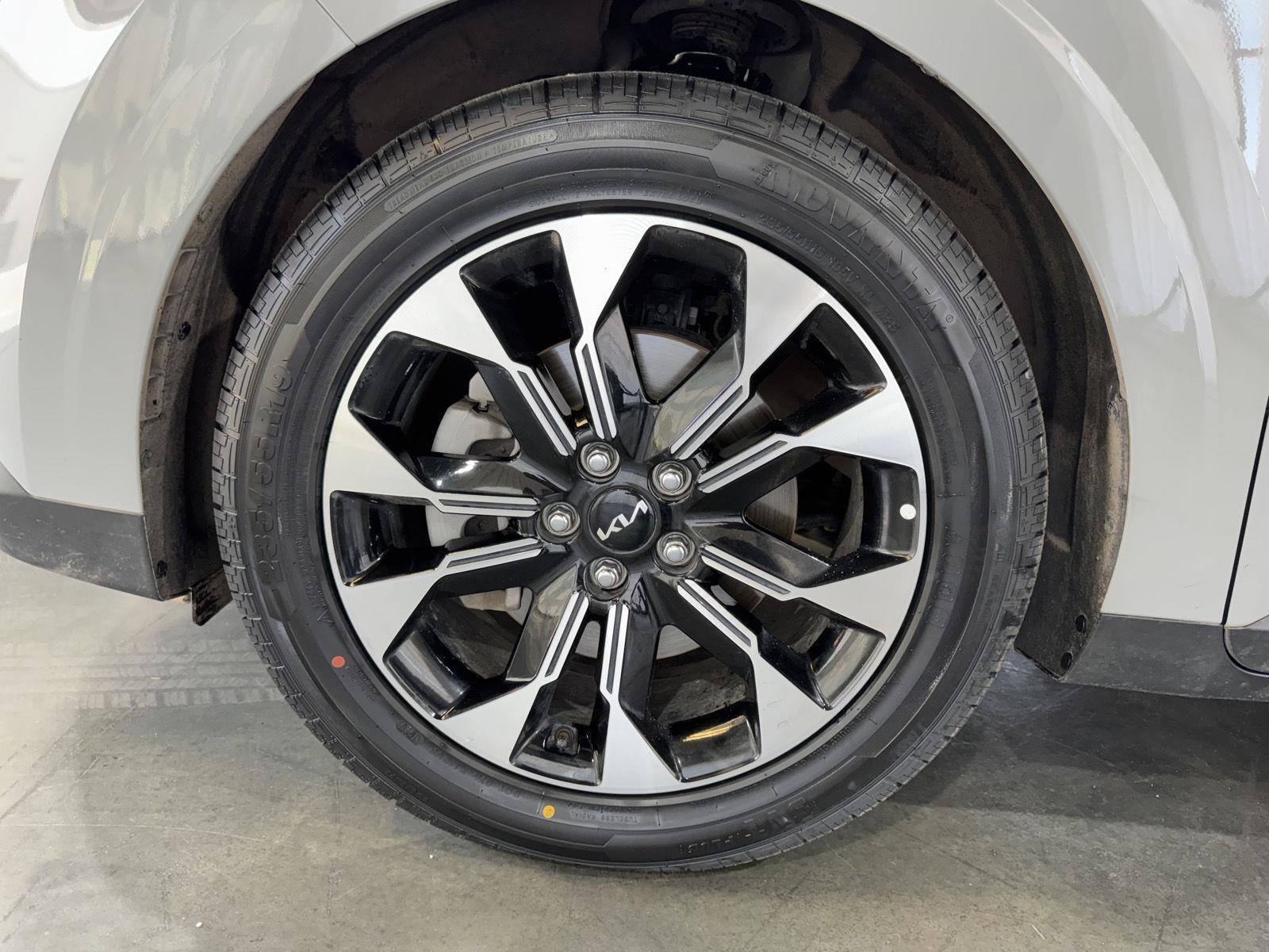 Used 2024 Kia Carnival for sale in Grand Island NE