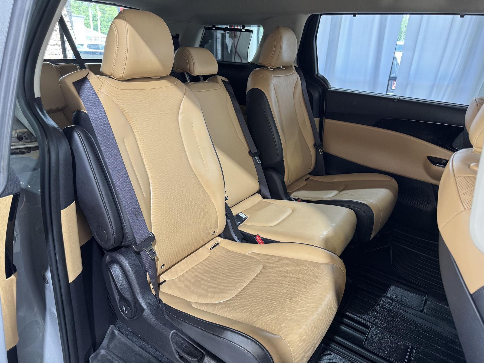 Used 2024 Kia Carnival for sale in Grand Island NE