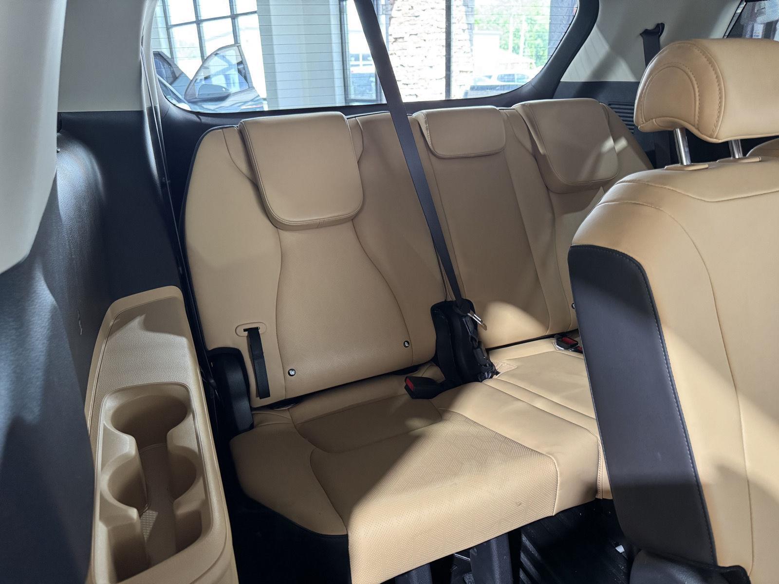 Used 2024 Kia Carnival for sale in Grand Island NE