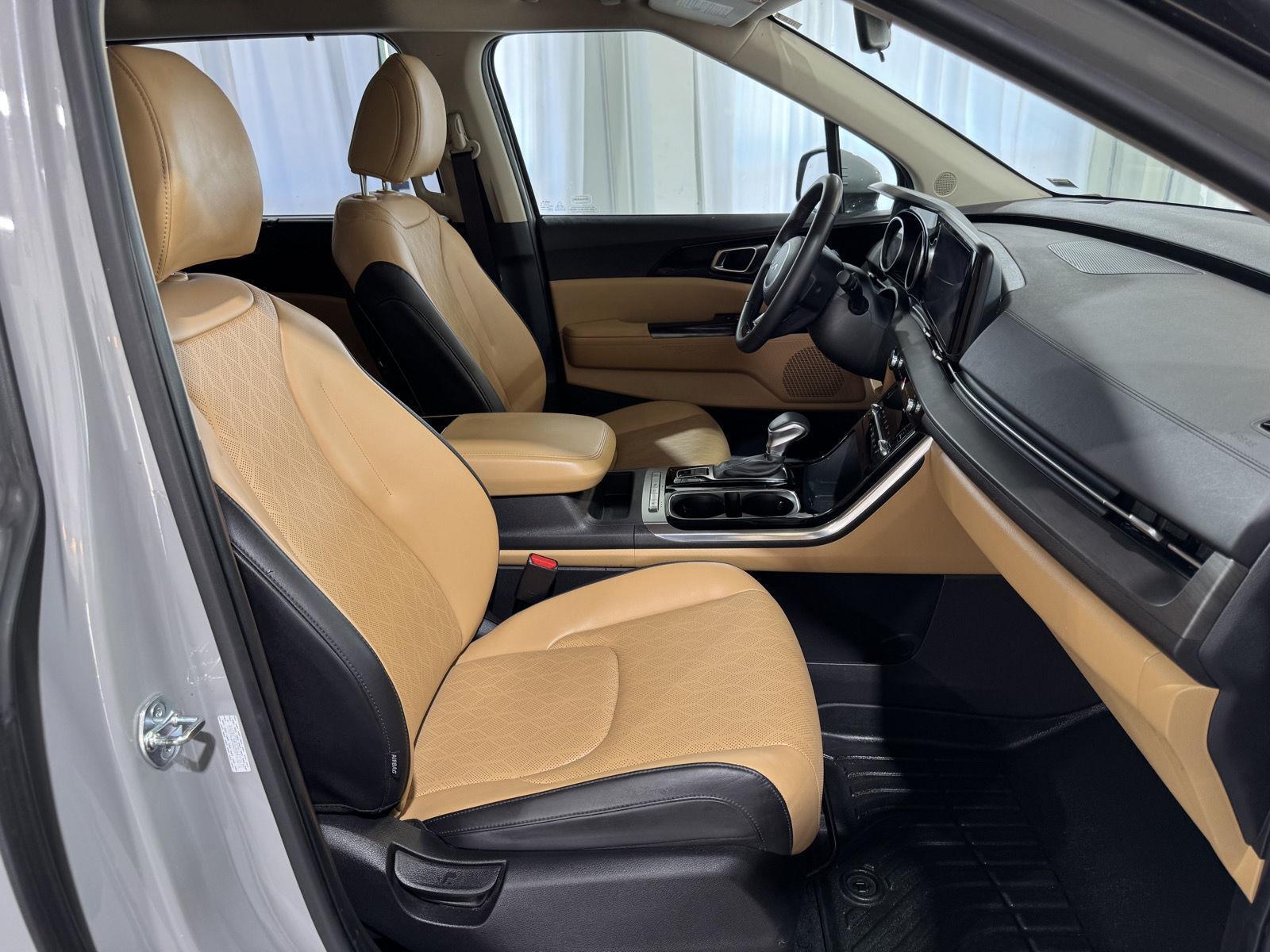 Used 2024 Kia Carnival for sale in Grand Island NE