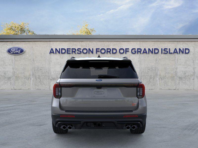 Vehicle photo 5