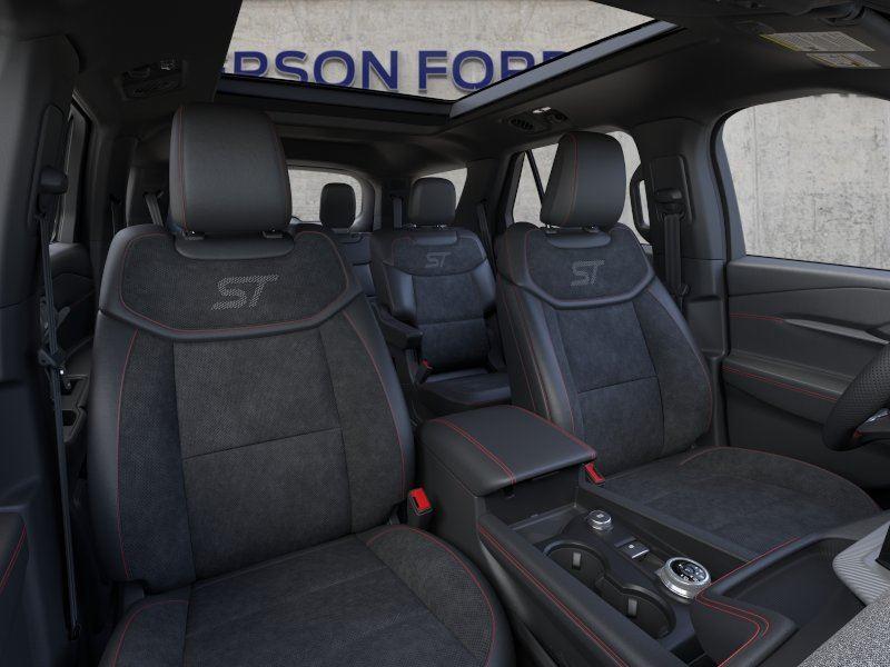 Vehicle photo 10
