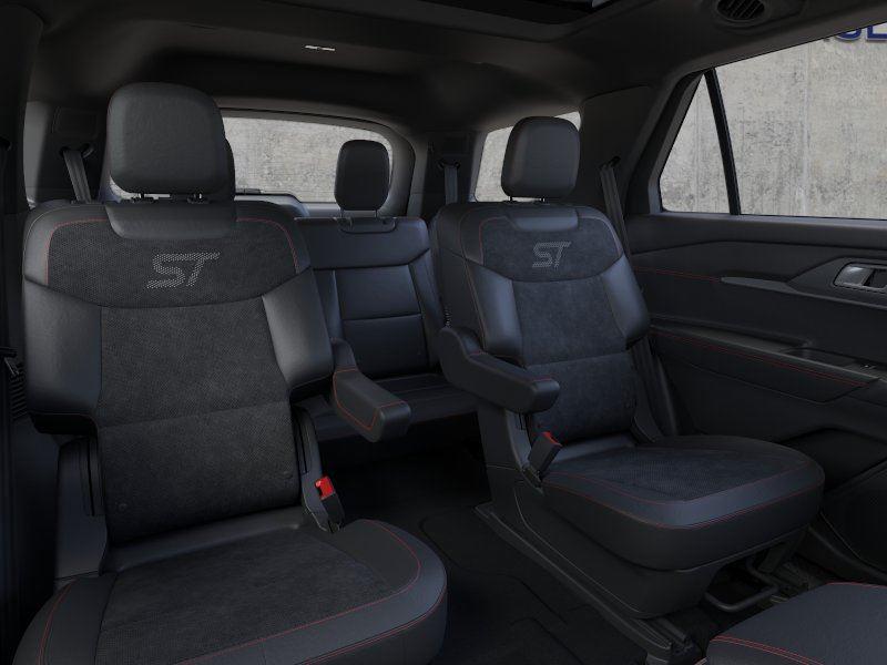 Vehicle photo 11