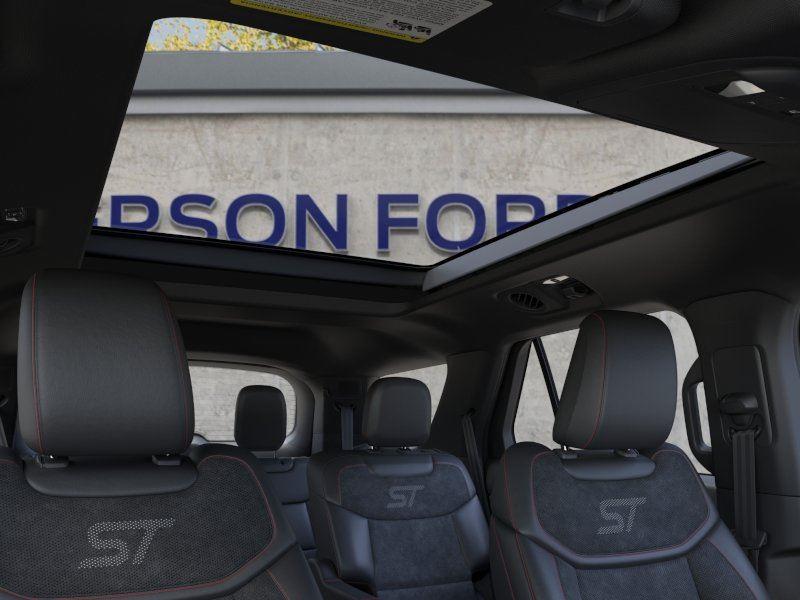 Vehicle photo 22