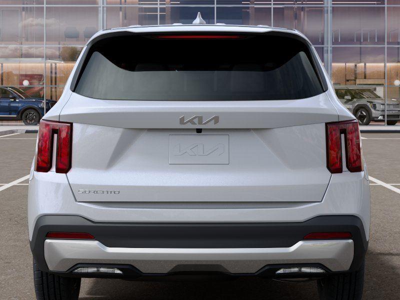 Vehicle photo 13