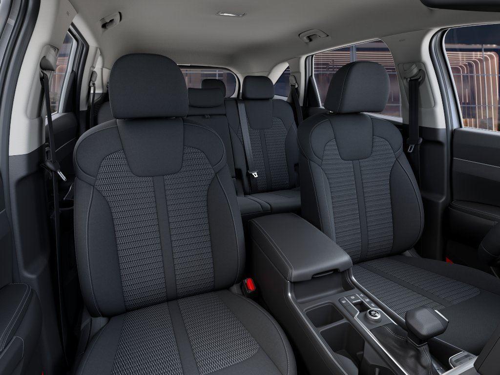 Vehicle photo 15
