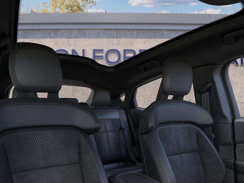 Vehicle photo 22