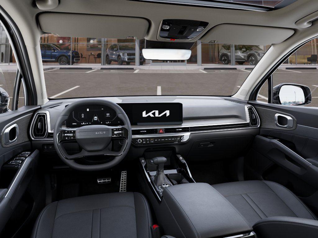 Vehicle photo 14