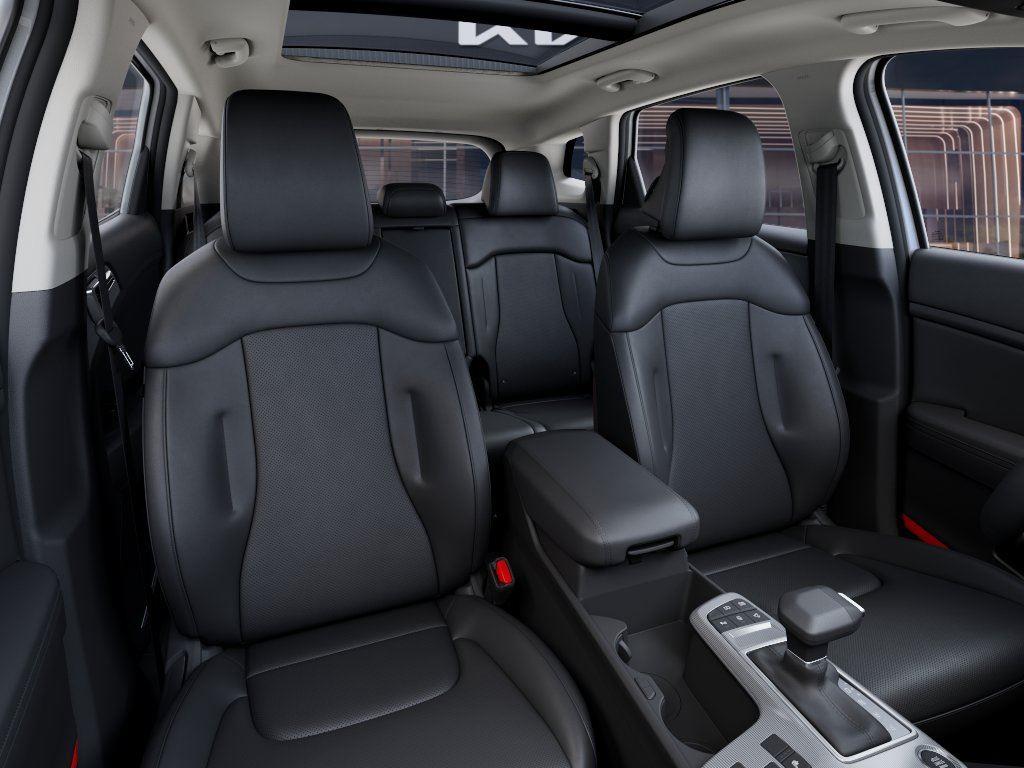 Vehicle photo 15