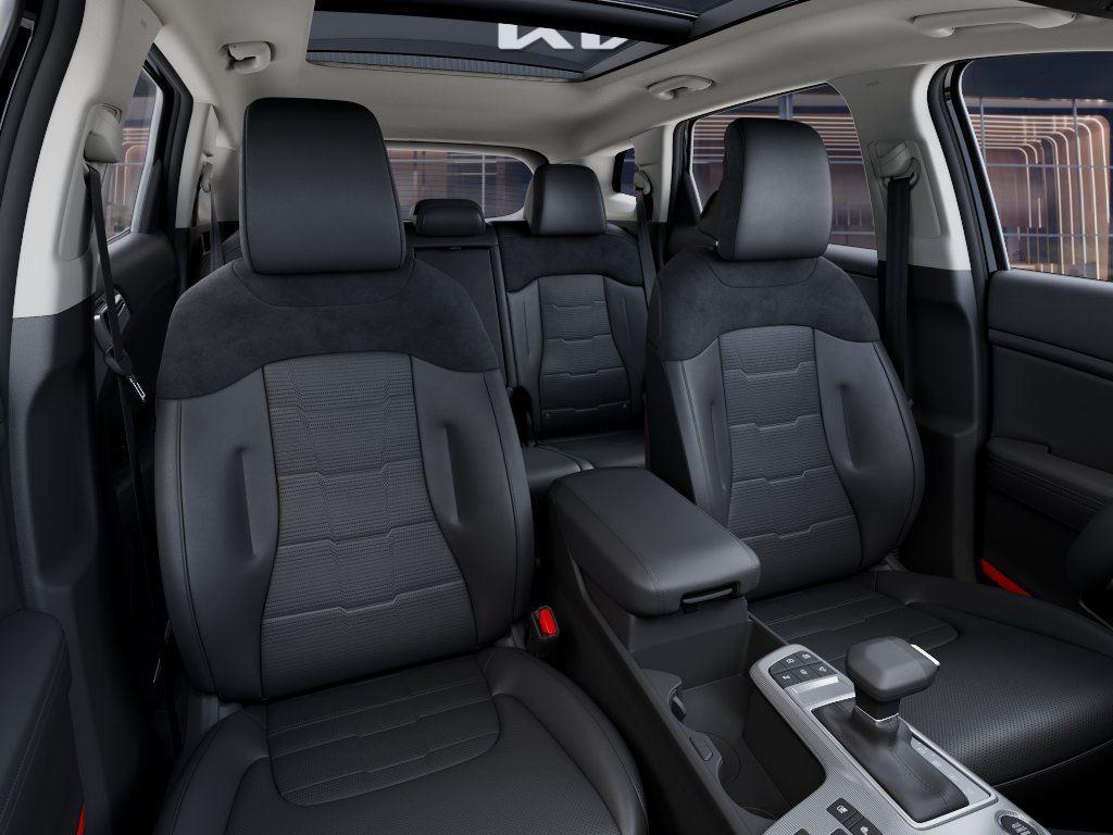 Vehicle photo 15