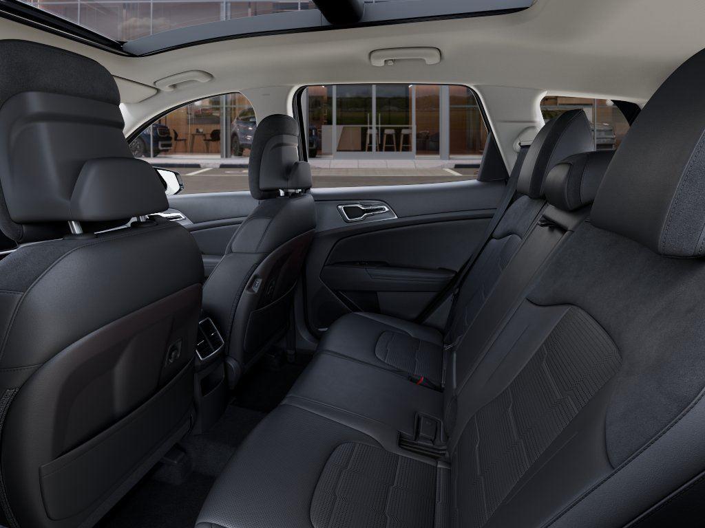 Vehicle photo 18