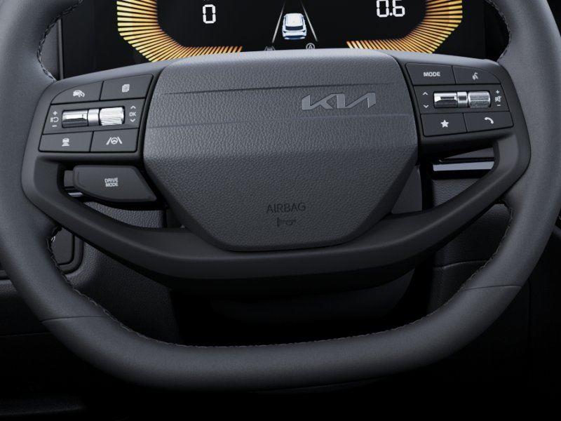 Vehicle photo 22