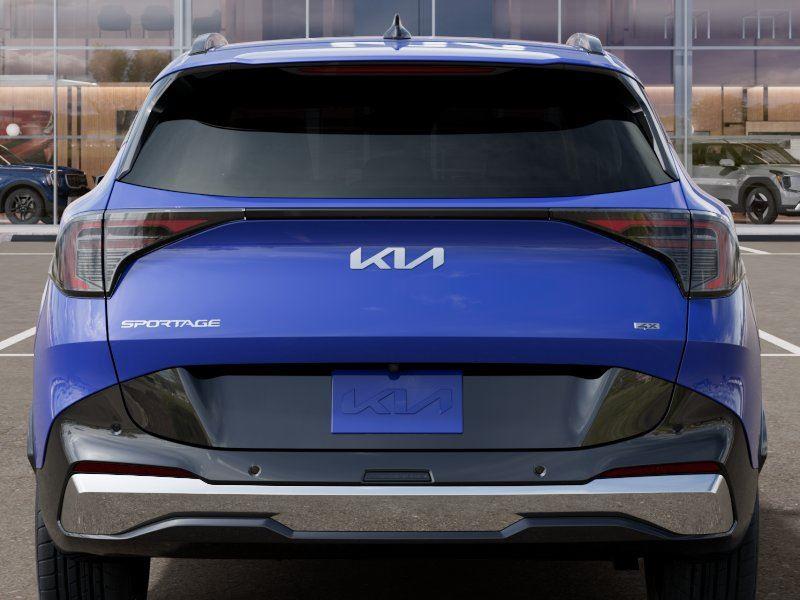Vehicle photo 13