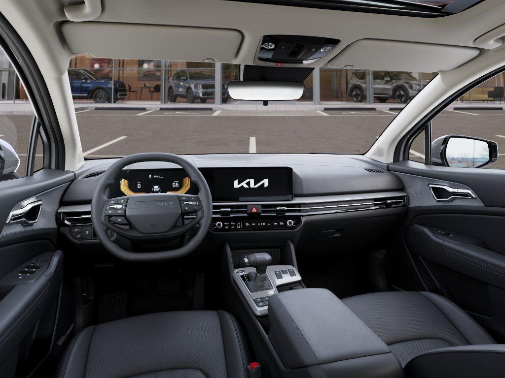 Vehicle photo 14