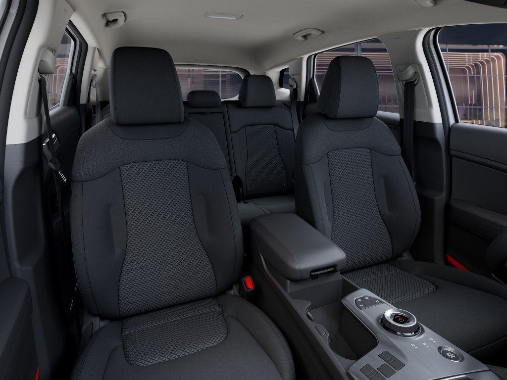 Vehicle photo 15