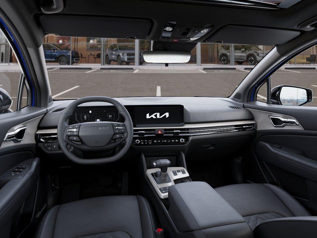 Vehicle photo 14