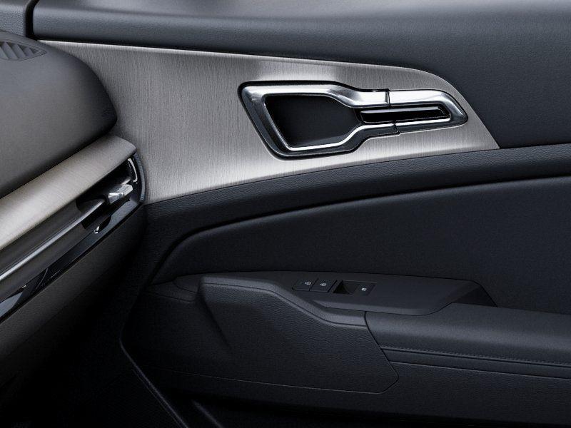 Vehicle photo 25