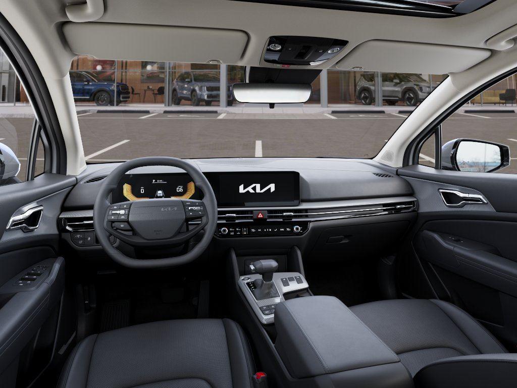 Vehicle photo 14