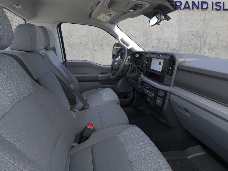 Vehicle photo 11