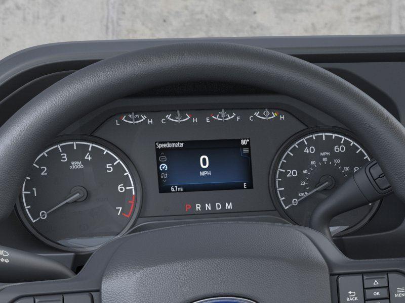 Vehicle photo 13