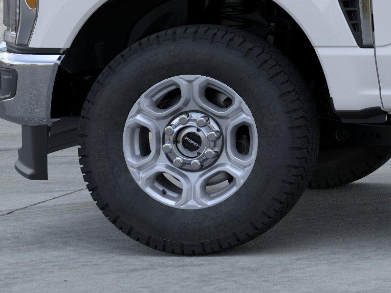 Vehicle photo 19