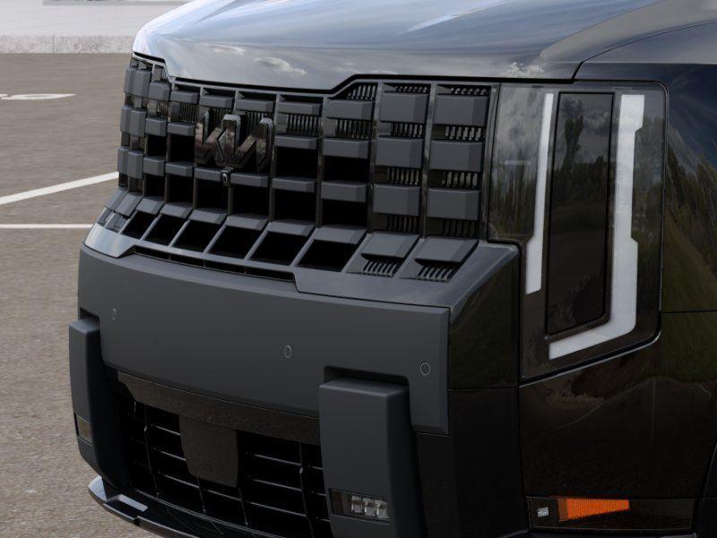 Vehicle photo 12
