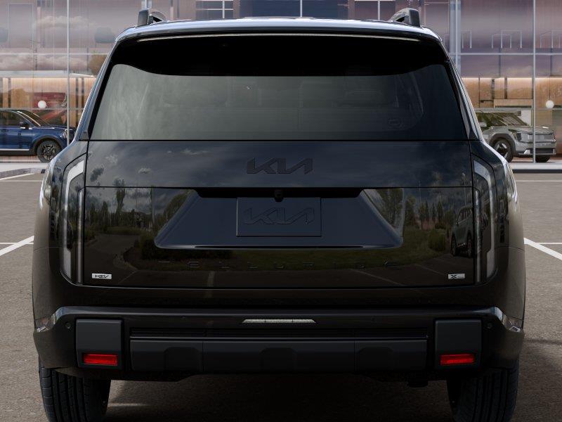 Vehicle photo 13