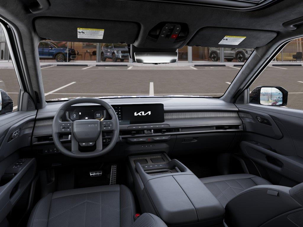 Vehicle photo 14
