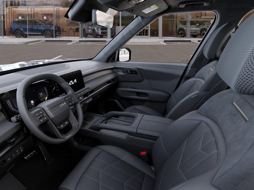 Vehicle photo 17