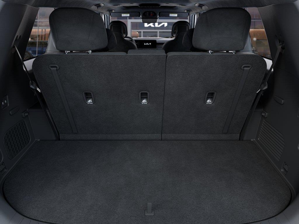Vehicle photo 19