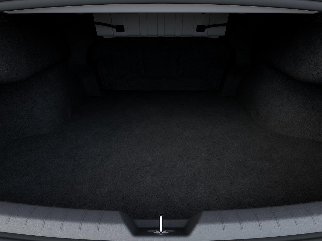 Vehicle photo 19