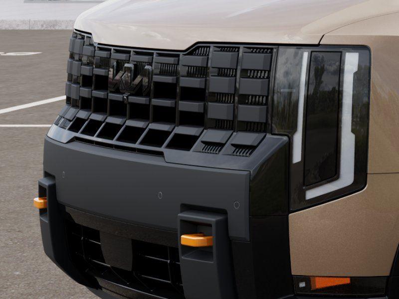 Vehicle photo 12