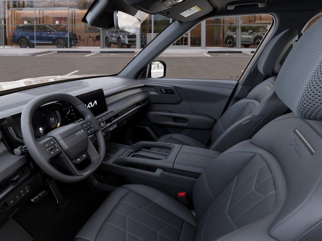 Vehicle photo 17