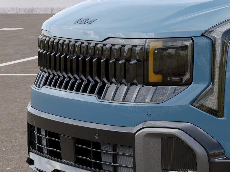 Vehicle photo 12