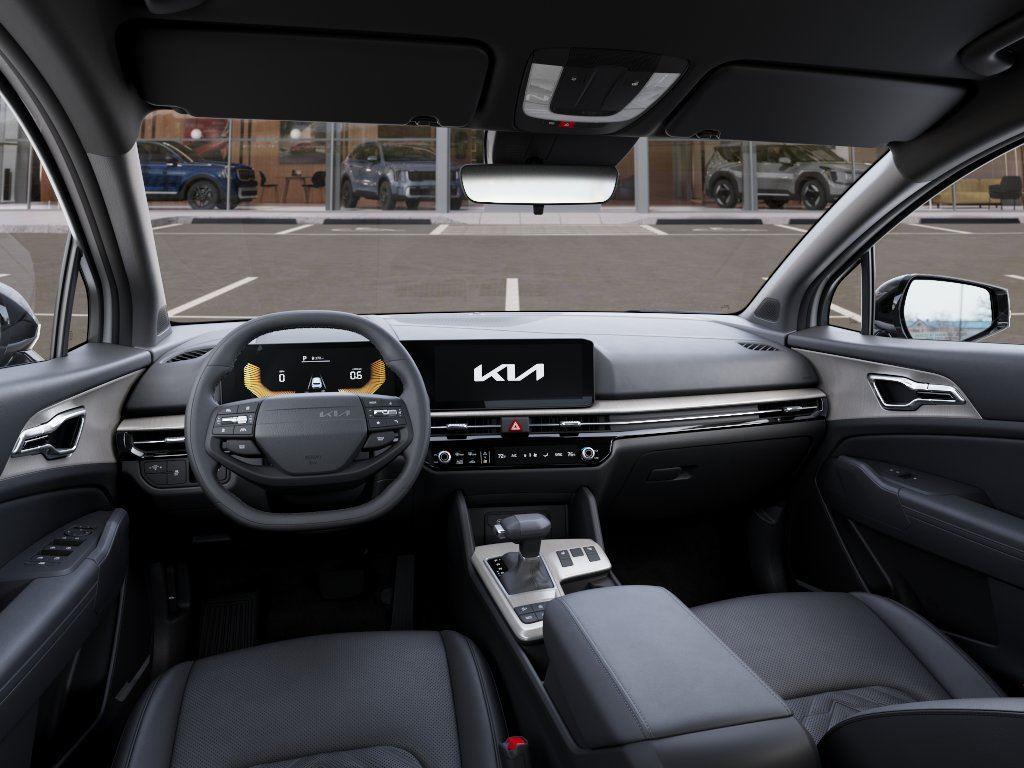 Vehicle photo 14