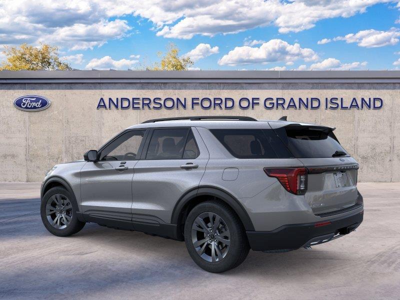 Vehicle photo 4