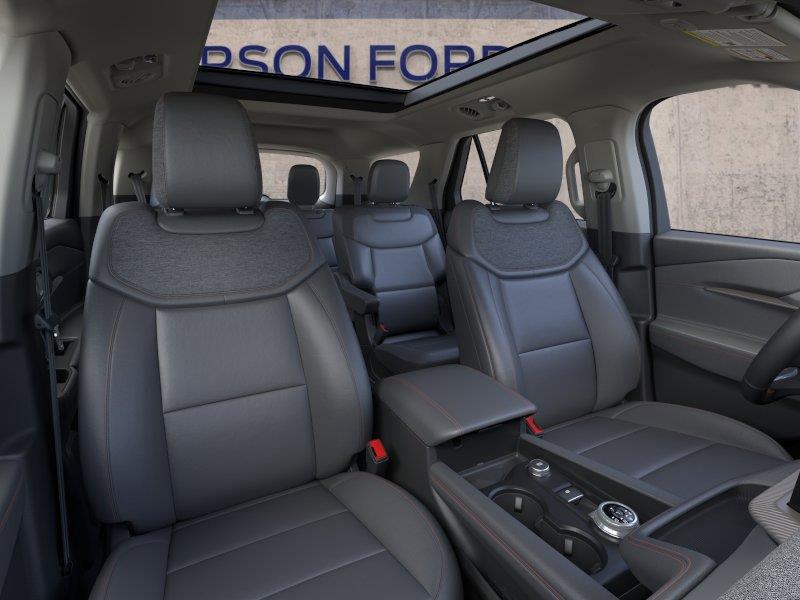 Vehicle photo 10