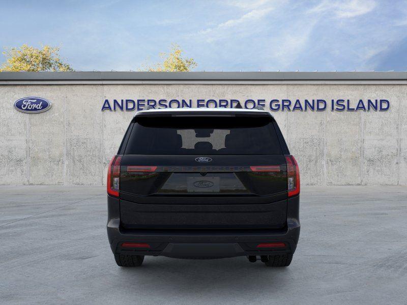Vehicle photo 5