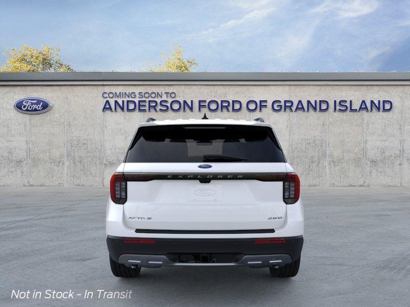 Vehicle photo 5