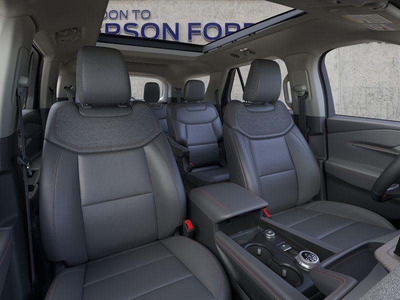 Vehicle photo 10