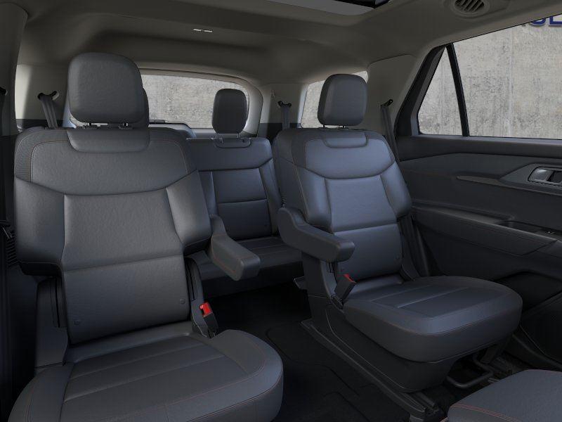 Vehicle photo 11