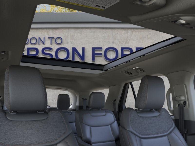 Vehicle photo 22