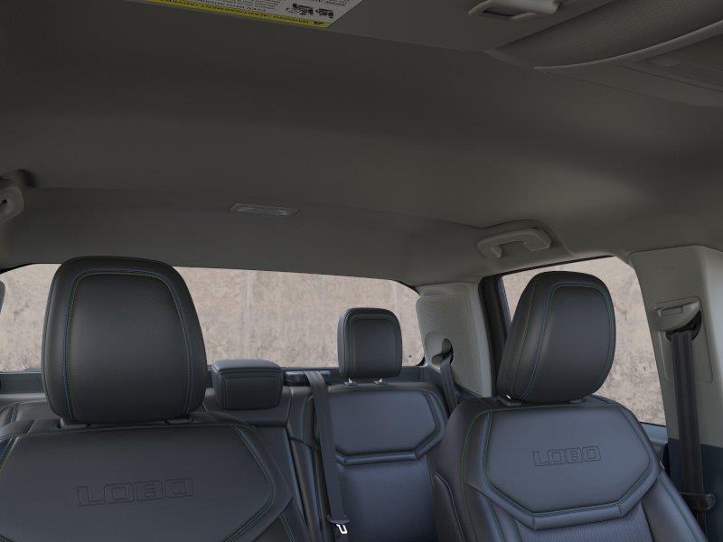 Vehicle photo 12