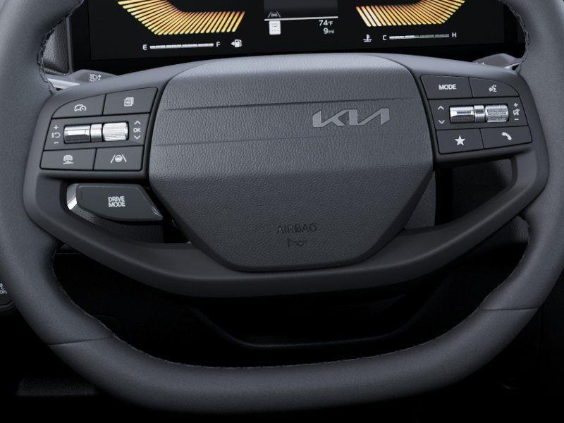 Vehicle photo 22