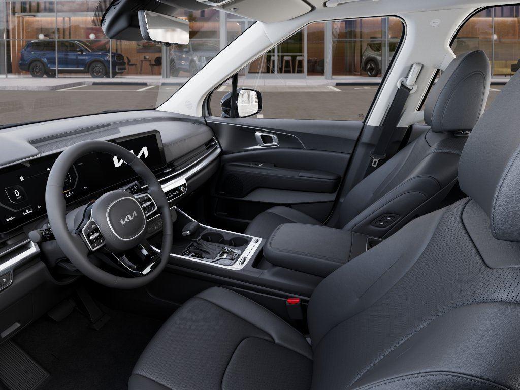 Vehicle photo 17